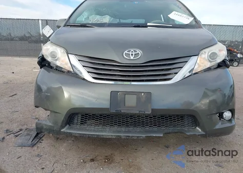 2012 Toyota Sienna Xle V6 8 Passenger z USA, uszkodzony, nr VIN 5TDYK3DC3CS200780
